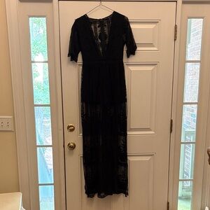 Chic Black Lace Maxi Dress